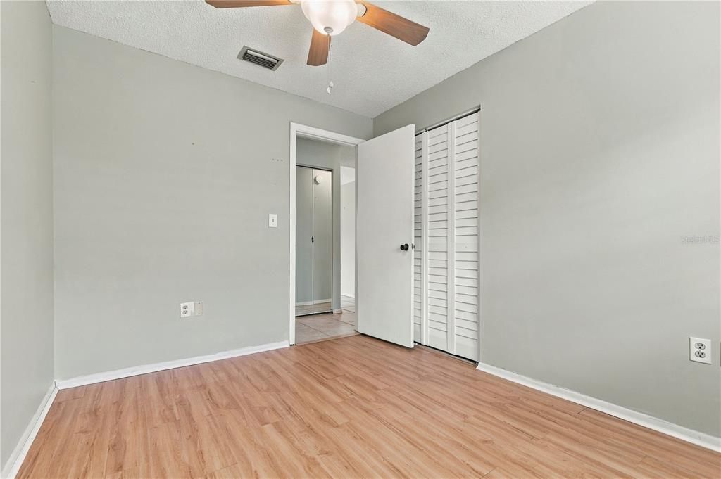 For Sale: $259,000 (3 beds, 2 baths, 1227 Square Feet)