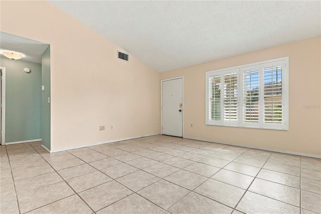 For Sale: $259,000 (3 beds, 2 baths, 1227 Square Feet)