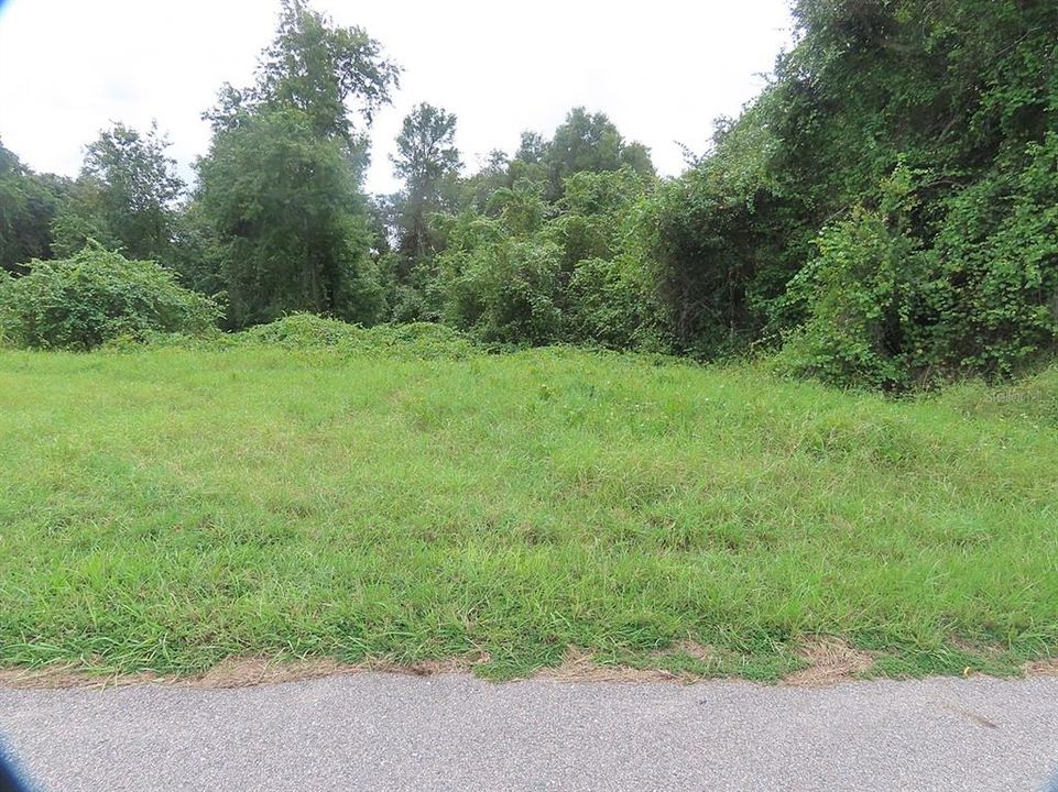 На продажу: $980,000 (4.72 acres)