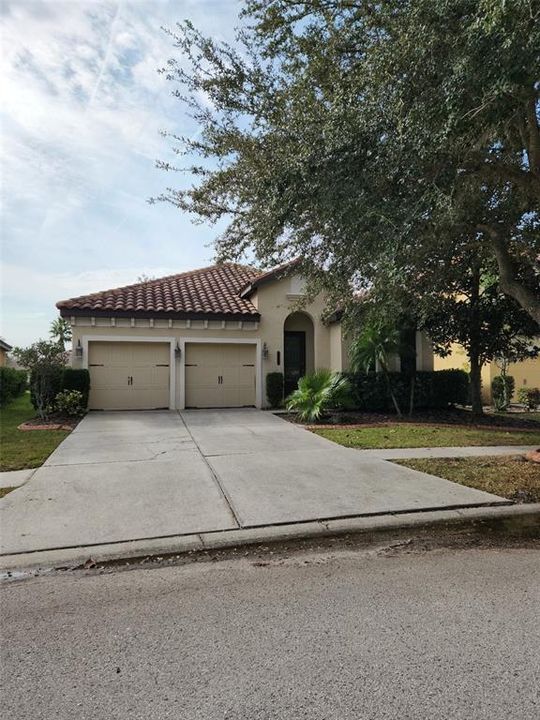 For Rent: $2,650 (3 beds, 2 baths, 1847 Square Feet)