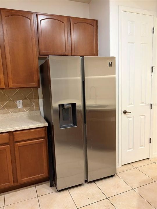 For Rent: $2,650 (3 beds, 2 baths, 1847 Square Feet)