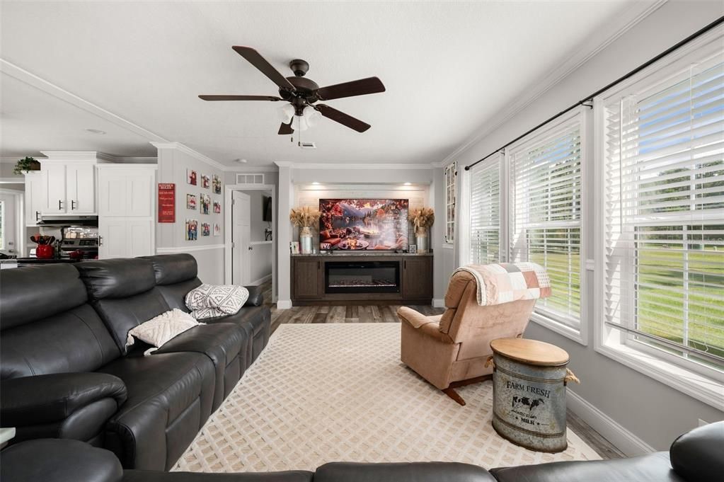 На продажу: $449,000 (4 спален, 3 ванн, 2892 Квадратных фут)