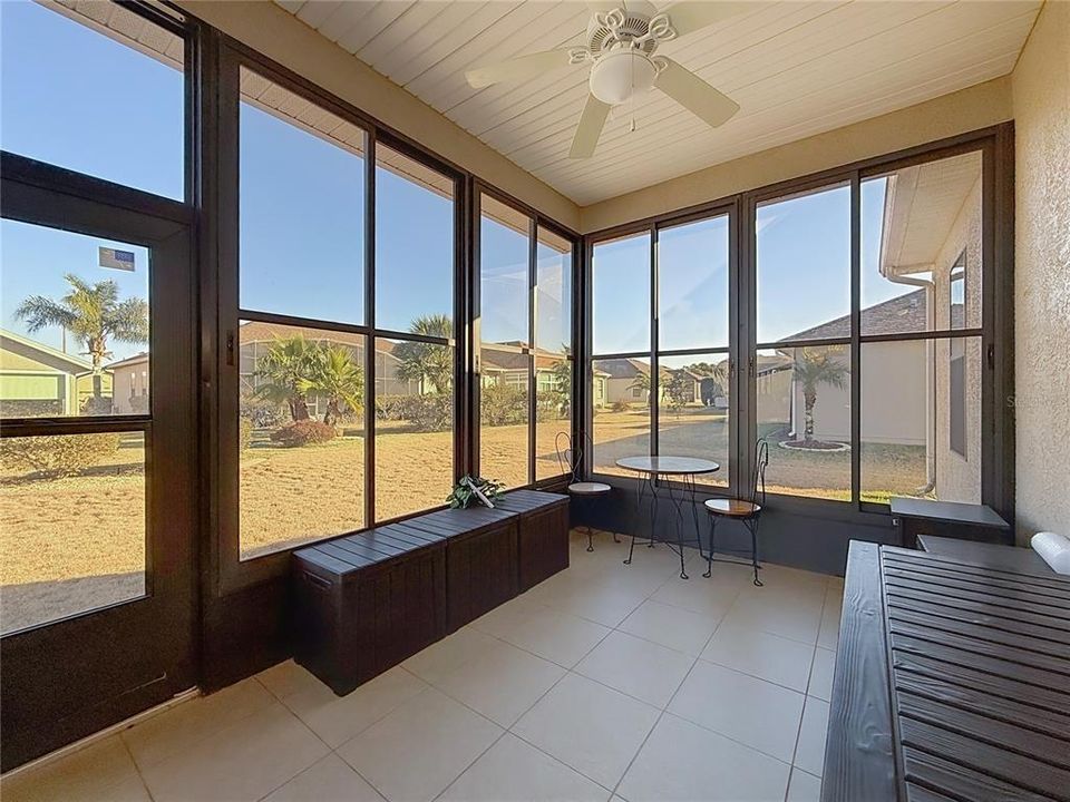 En Venta: $289,900 (3 camas, 2 baños, 1381 Pies cuadrados)