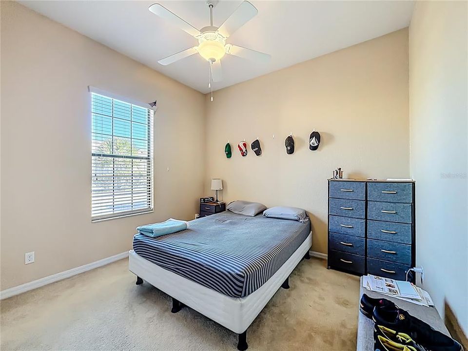 En Venta: $289,900 (3 camas, 2 baños, 1381 Pies cuadrados)
