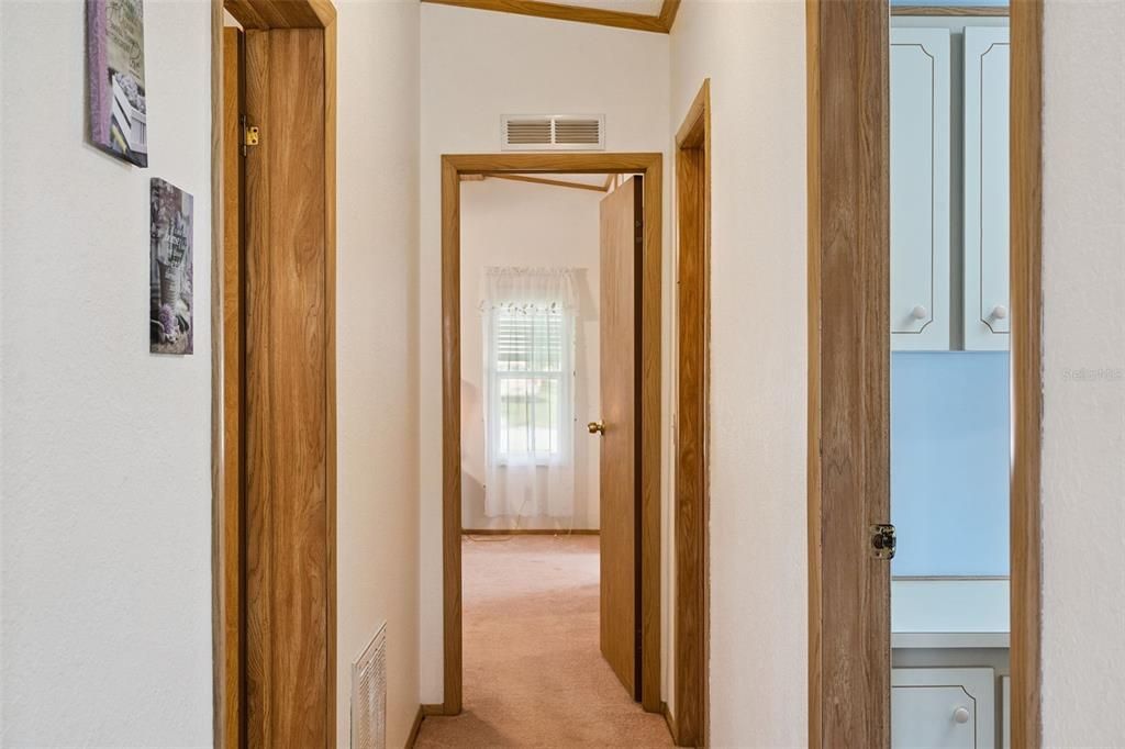 На продажу: $230,000 (2 спален, 2 ванн, 1388 Квадратных фут)