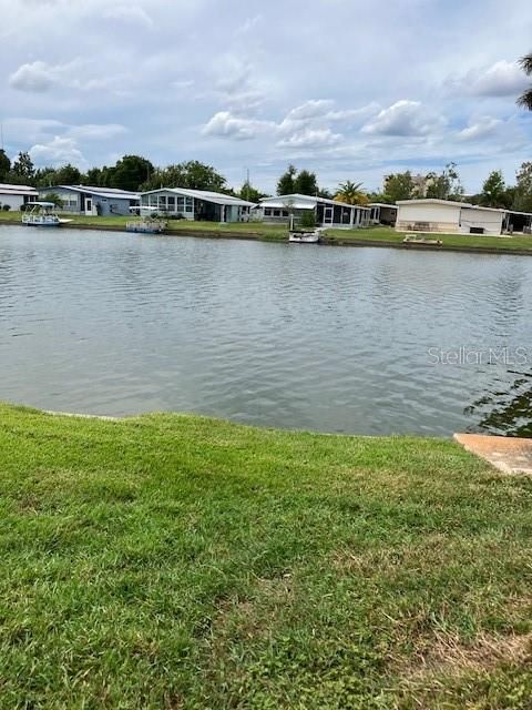 En Venta: $179,900 (2 camas, 2 baños, 1329 Pies cuadrados)