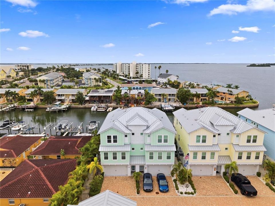 : $1,550,000 (3 camas, 3 baños, 2364 Pies cuadrados)