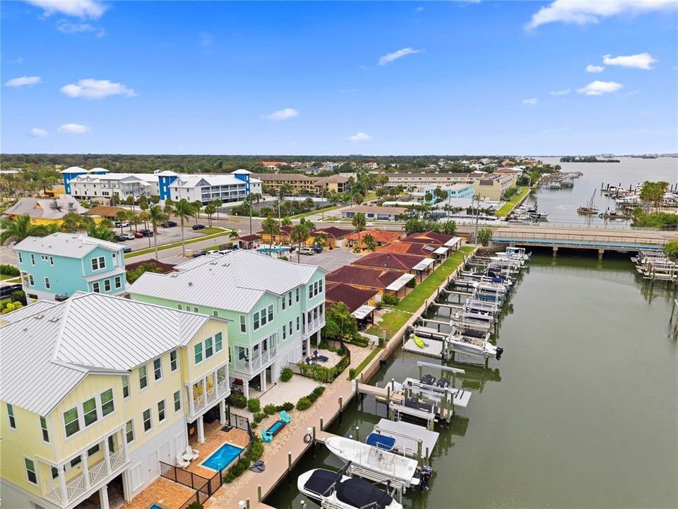 : $1,550,000 (3 camas, 3 baños, 2364 Pies cuadrados)