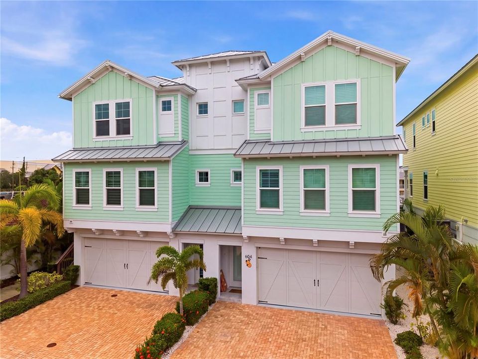 : $1,550,000 (3 camas, 3 baños, 2364 Pies cuadrados)