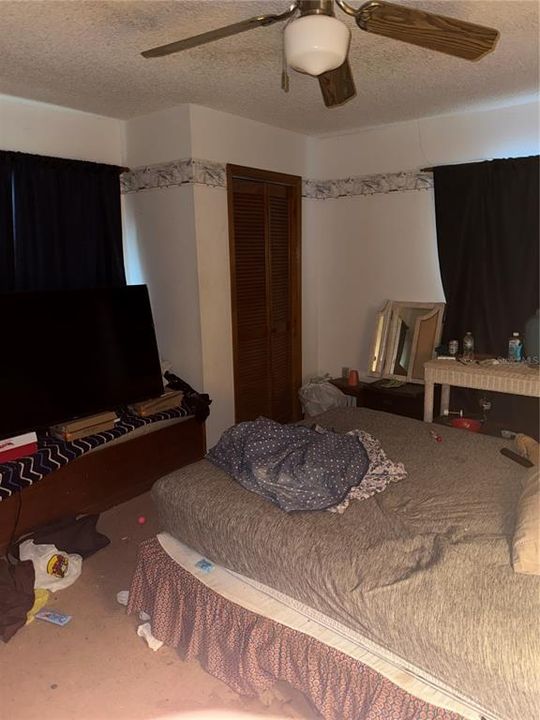 For Sale: $299,900 (4 beds, 3 baths, 2247 Square Feet)