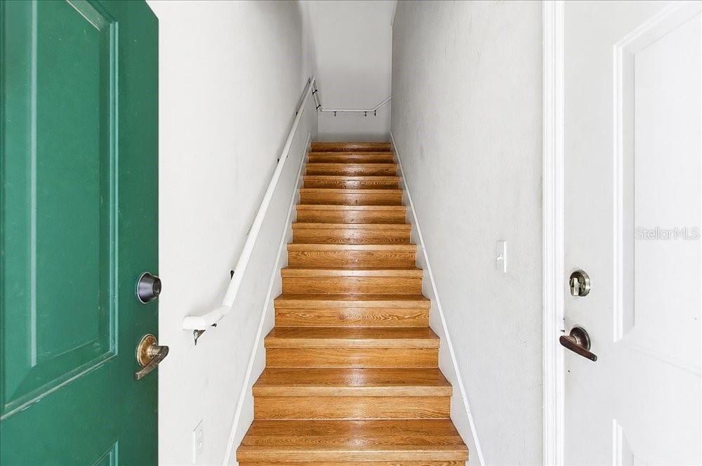 For Sale: $220,000 (1 beds, 1 baths, 738 Square Feet)