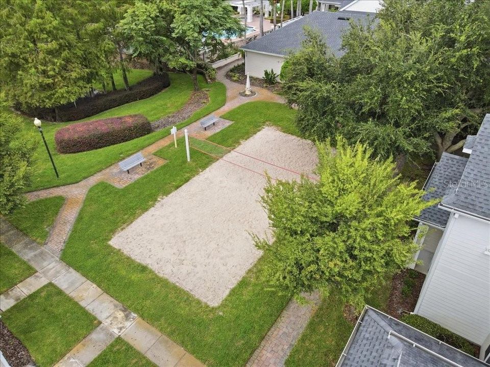For Sale: $220,000 (1 beds, 1 baths, 738 Square Feet)