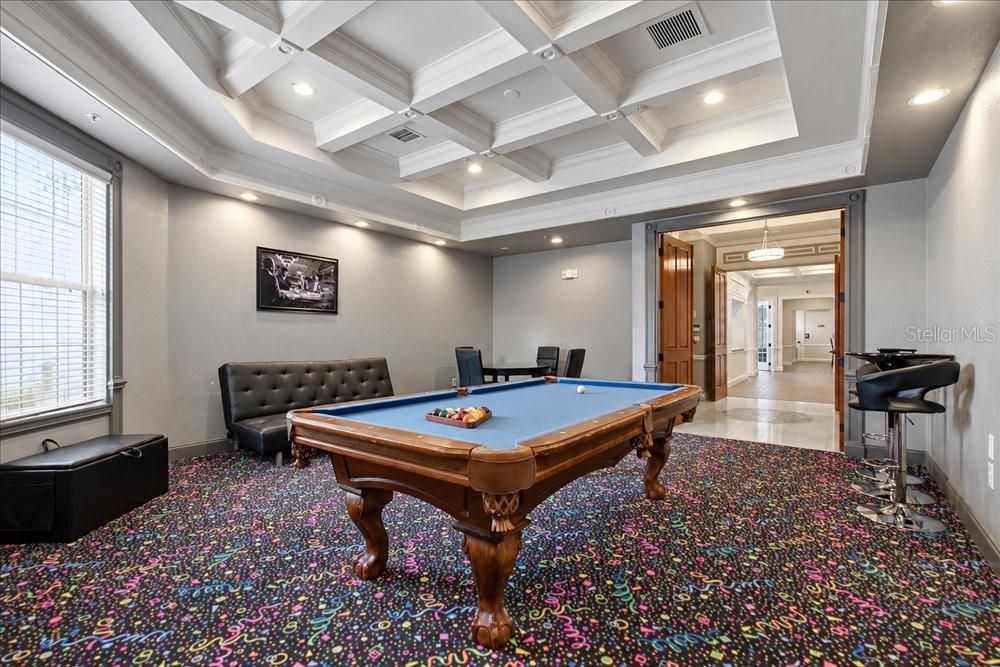 For Sale: $220,000 (1 beds, 1 baths, 738 Square Feet)
