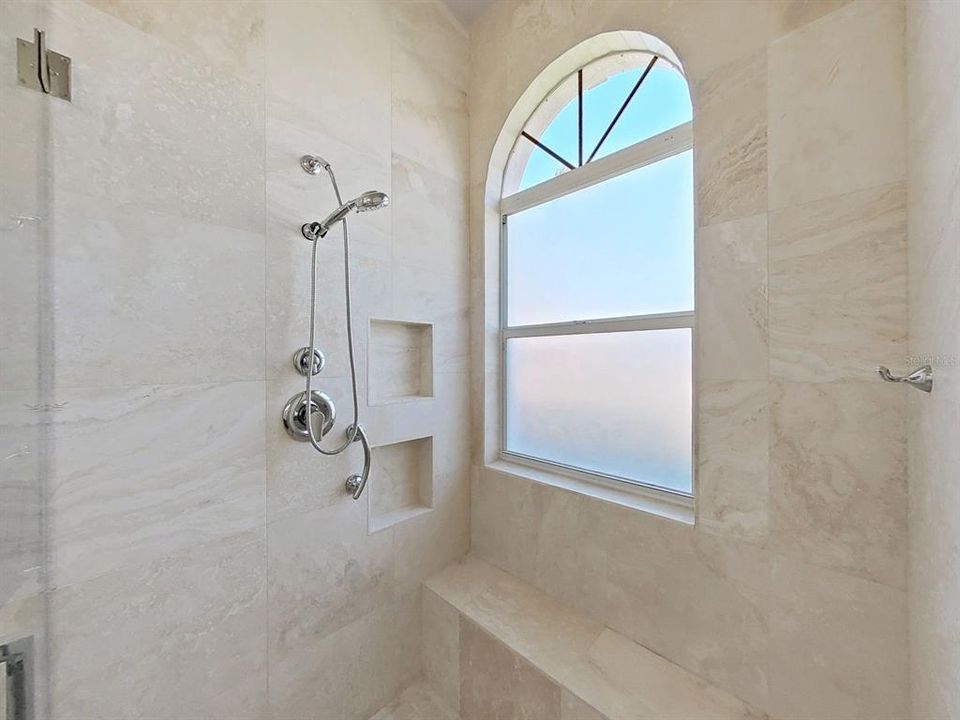 В аренду: $7,500 (3 спален, 2 ванн, 2517 Квадратных фут)