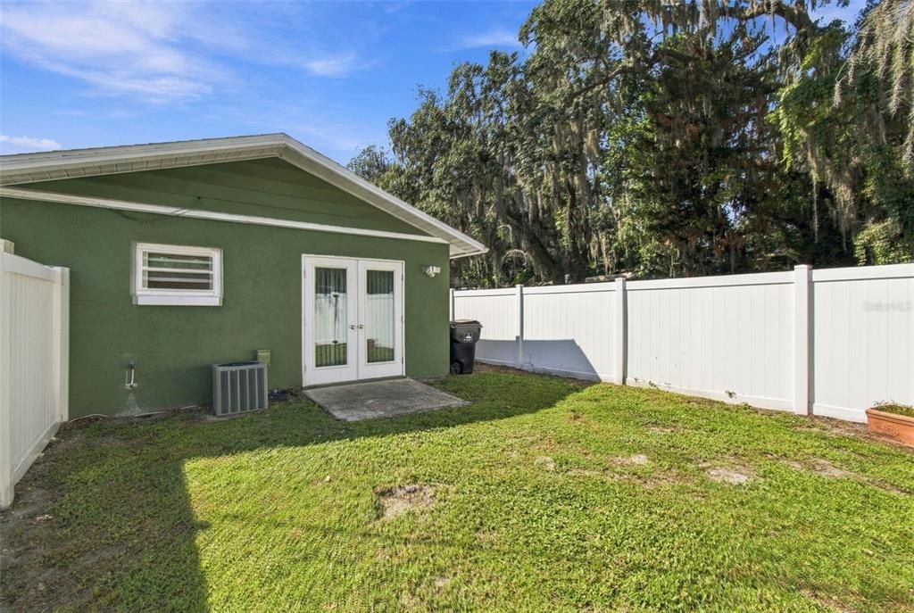 For Rent: $1,850 (2 beds, 1 baths, 783 Square Feet)