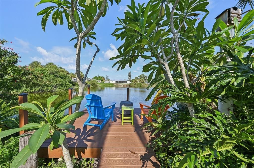 For Sale: $424,000 (2 beds, 2 baths, 1214 Square Feet)