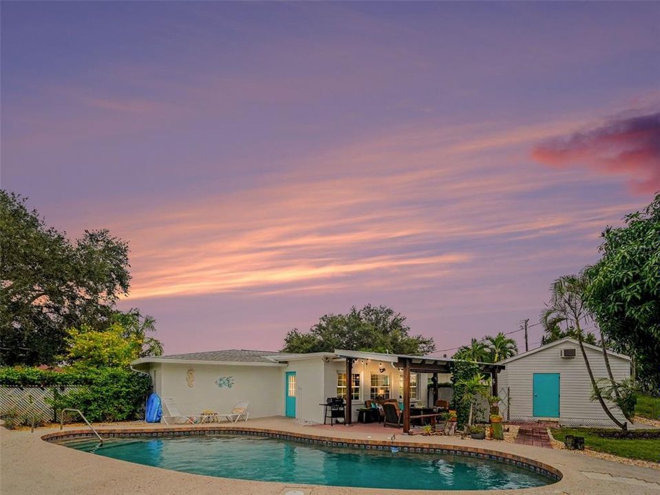 For Sale: $624,900 (2 beds, 2 baths, 1536 Square Feet)