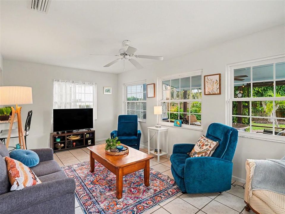 For Sale: $624,900 (2 beds, 2 baths, 1536 Square Feet)