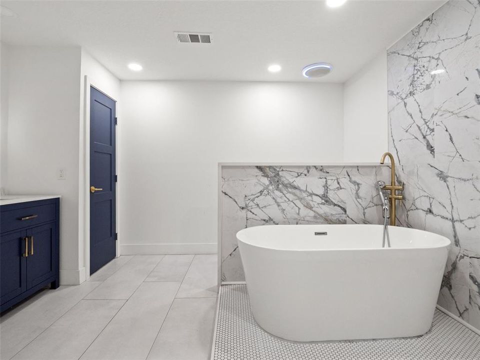 En Venta: $1,249,000 (5 camas, 4 baños, 3631 Pies cuadrados)