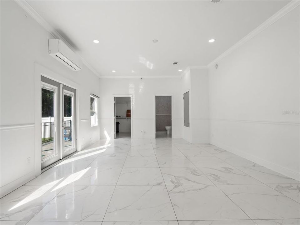 En Venta: $1,249,000 (5 camas, 4 baños, 3631 Pies cuadrados)