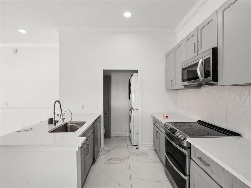 En Venta: $1,249,000 (5 camas, 4 baños, 3631 Pies cuadrados)