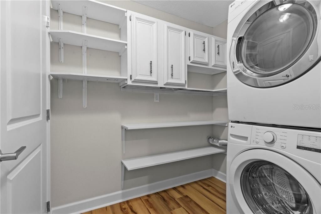For Sale: $190,000 (2 beds, 2 baths, 1584 Square Feet)