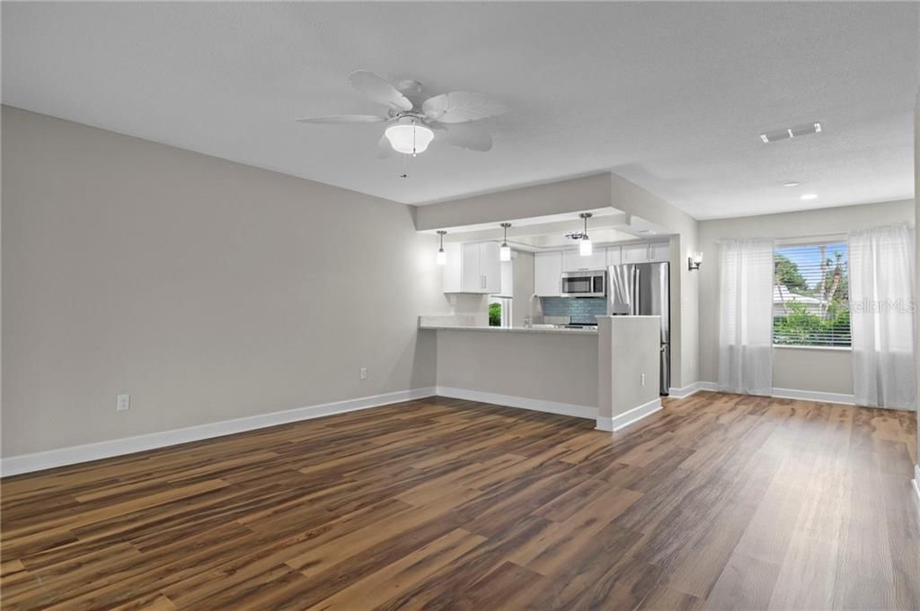For Sale: $190,000 (2 beds, 2 baths, 1584 Square Feet)