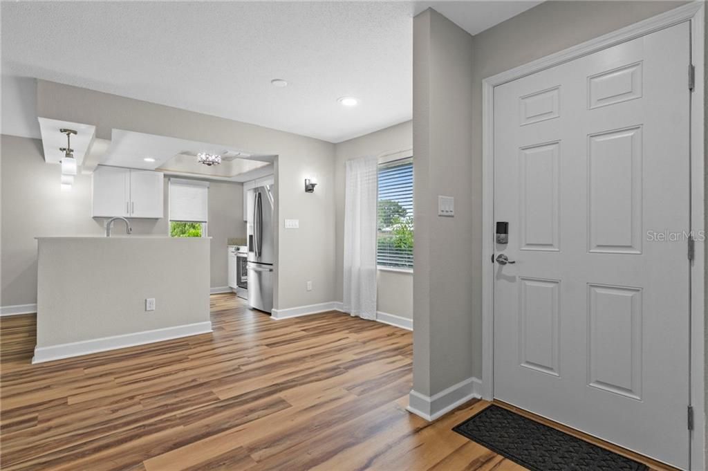 For Sale: $190,000 (2 beds, 2 baths, 1584 Square Feet)