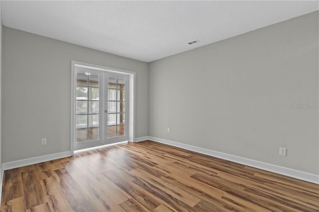 For Sale: $190,000 (2 beds, 2 baths, 1584 Square Feet)