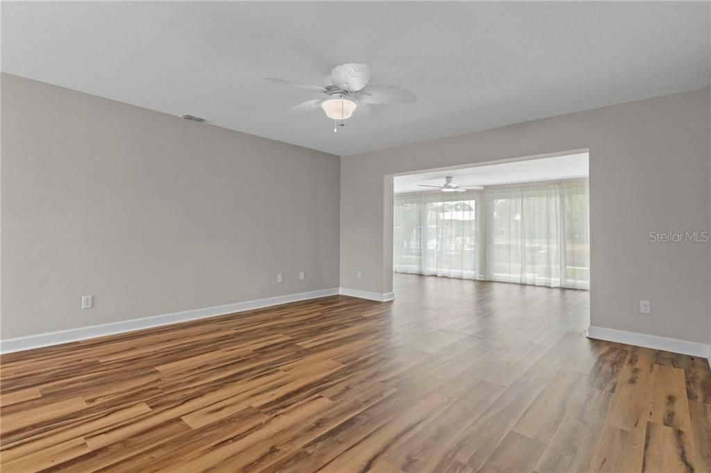 For Sale: $190,000 (2 beds, 2 baths, 1584 Square Feet)