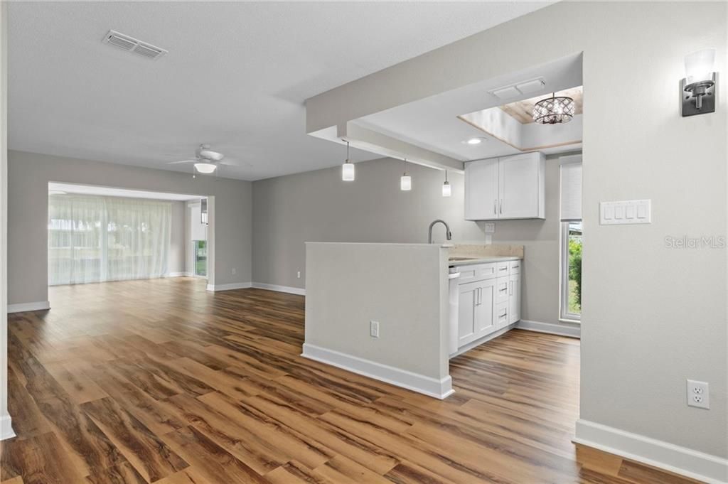 For Sale: $190,000 (2 beds, 2 baths, 1584 Square Feet)