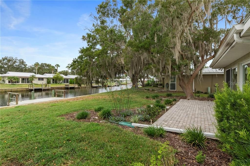 For Sale: $190,000 (2 beds, 2 baths, 1584 Square Feet)