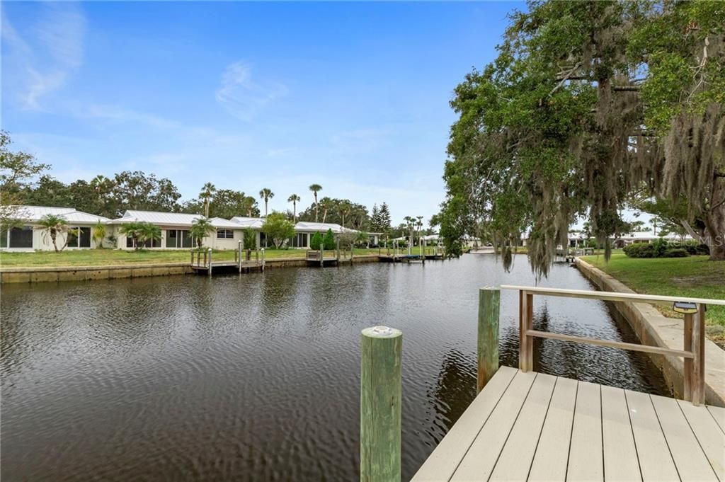 For Sale: $190,000 (2 beds, 2 baths, 1584 Square Feet)