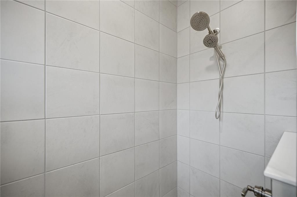 На продажу: $387,500 (4 спален, 3 ванн, 2011 Квадратных фут)