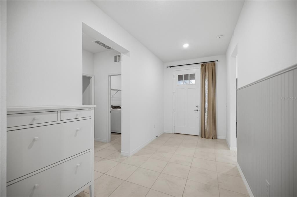 На продажу: $387,500 (4 спален, 3 ванн, 2011 Квадратных фут)