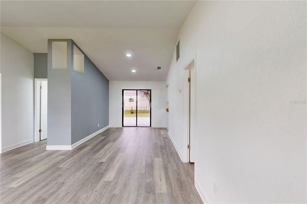 En Venta: $369,000 (3 camas, 2 baños, 1500 Pies cuadrados)