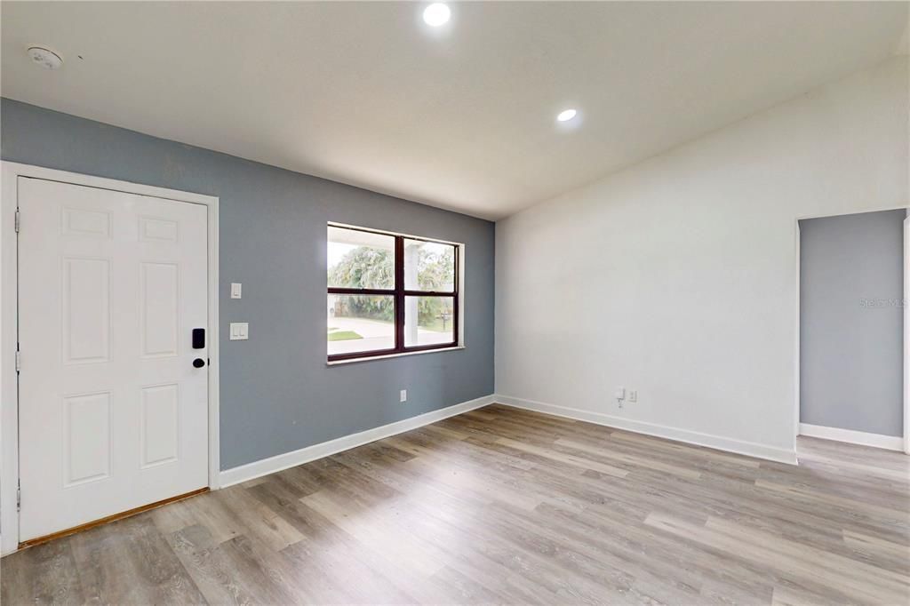 En Venta: $369,000 (3 camas, 2 baños, 1500 Pies cuadrados)