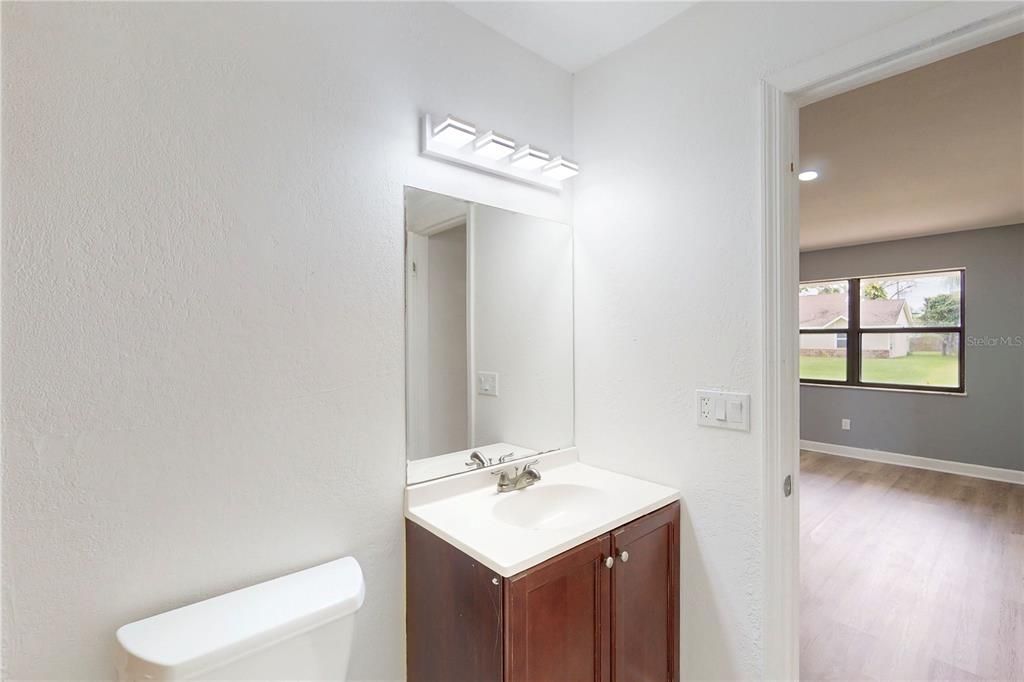 En Venta: $369,000 (3 camas, 2 baños, 1500 Pies cuadrados)