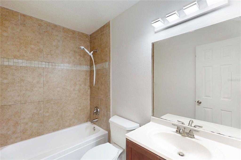 En Venta: $369,000 (3 camas, 2 baños, 1500 Pies cuadrados)