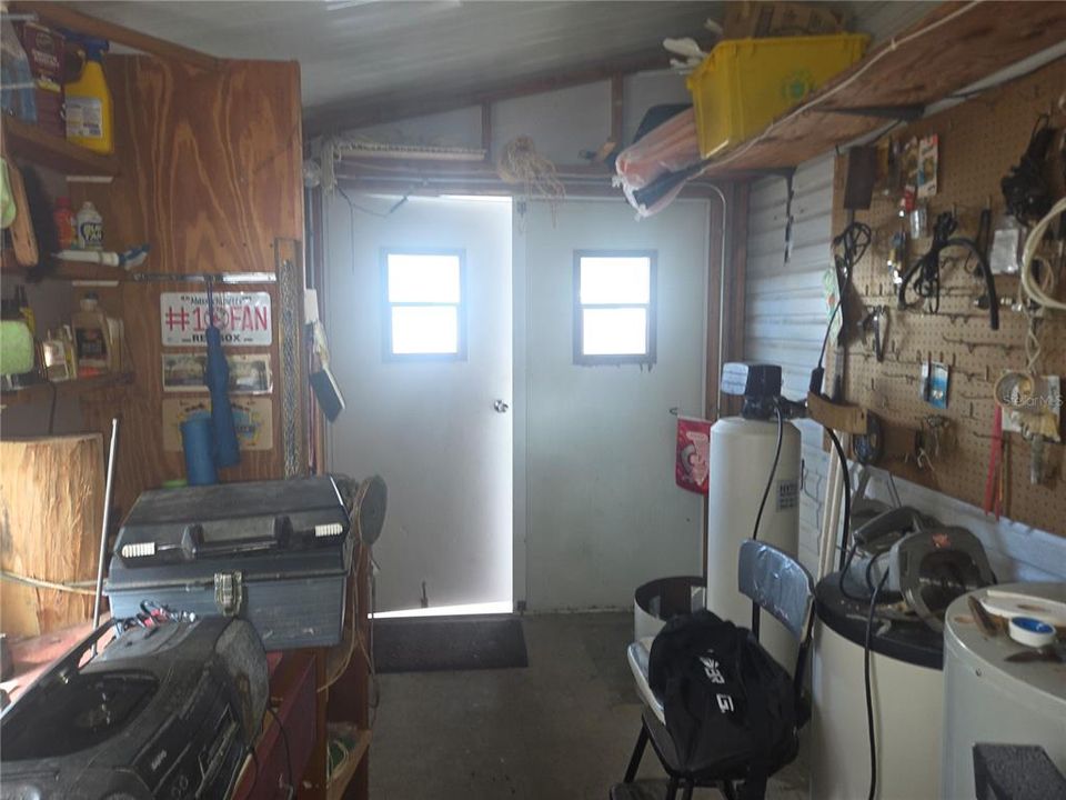 For Sale: $199,900 (2 beds, 2 baths, 1196 Square Feet)