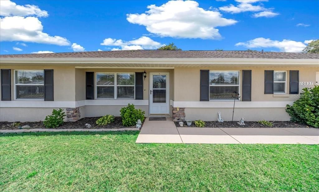 For Sale: $339,000 (3 beds, 2 baths, 1303 Square Feet)