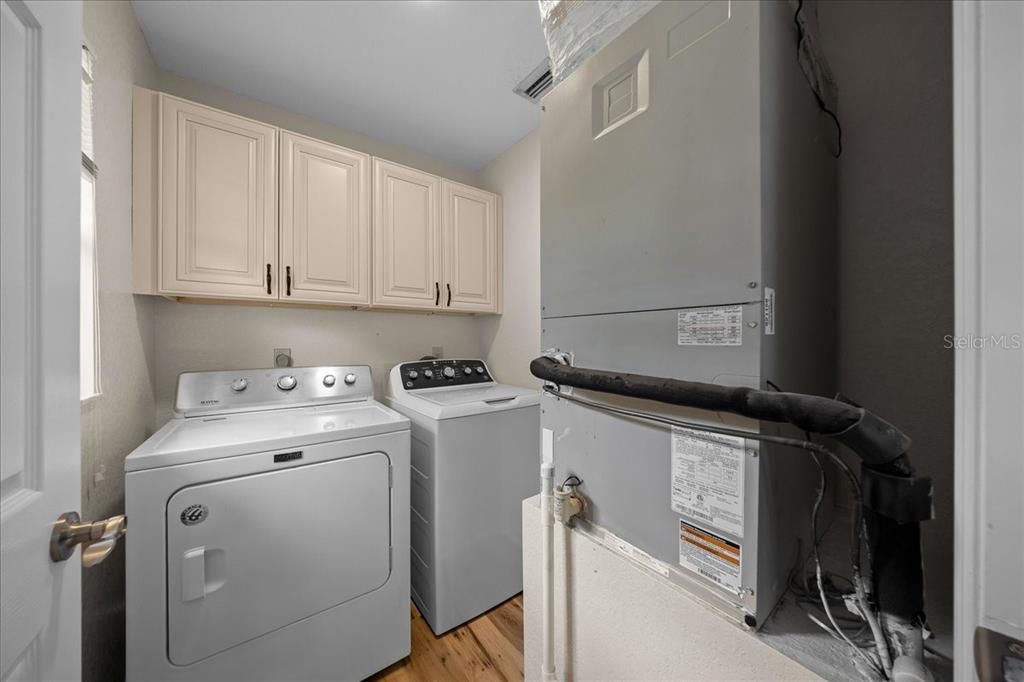 For Sale: $339,000 (3 beds, 2 baths, 1303 Square Feet)