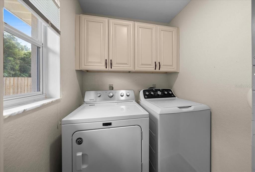 For Sale: $339,000 (3 beds, 2 baths, 1303 Square Feet)