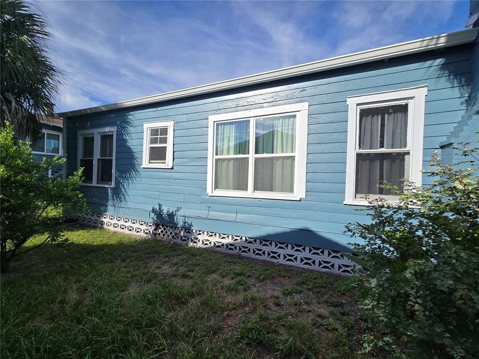 En Venta: $399,000 (4 camas, 0 baños, 1448 Pies cuadrados)