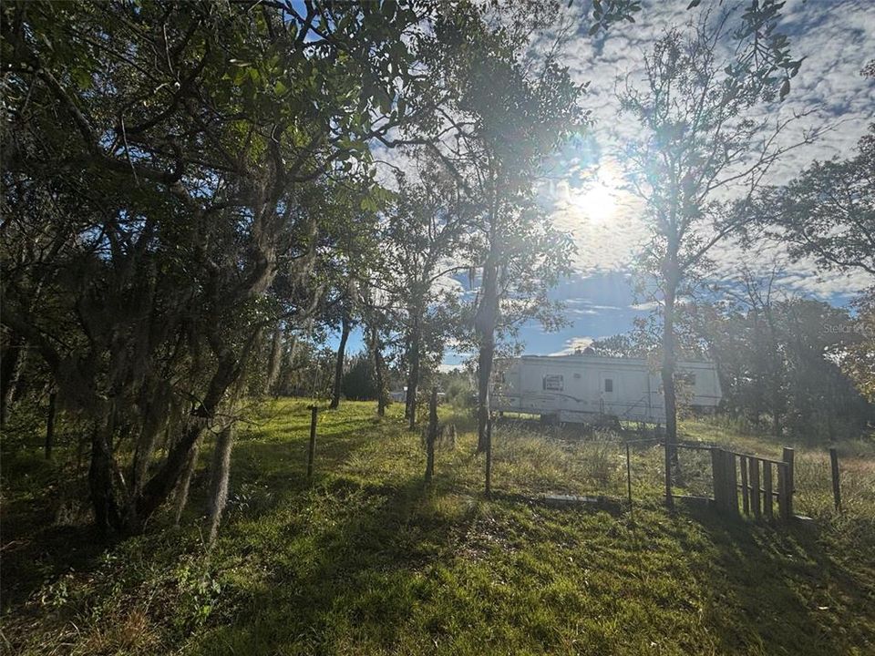 На продажу: $70,000 (1.25 acres)