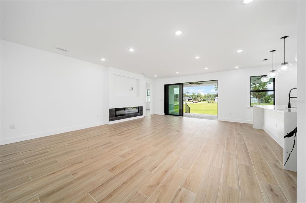 На продажу: $649,990 (3 спален, 2 ванн, 2201 Квадратных фут)