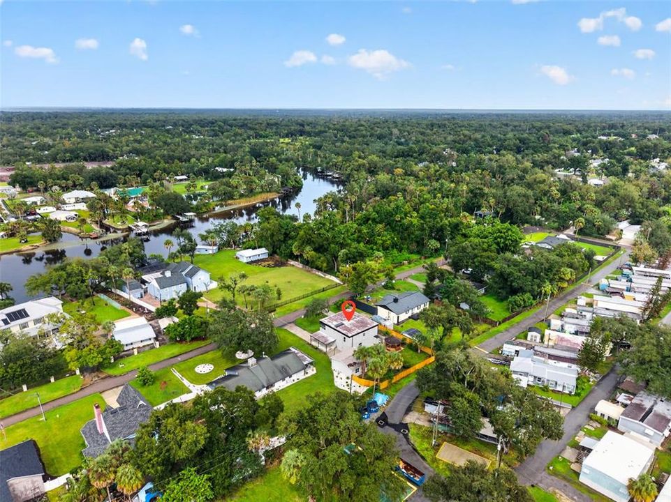 На продажу: $449,999 (4 спален, 2 ванн, 2304 Квадратных фут)