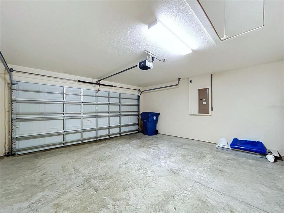 合同活跃: $260,000 (3 贝兹, 2 浴室, 1505 平方英尺)