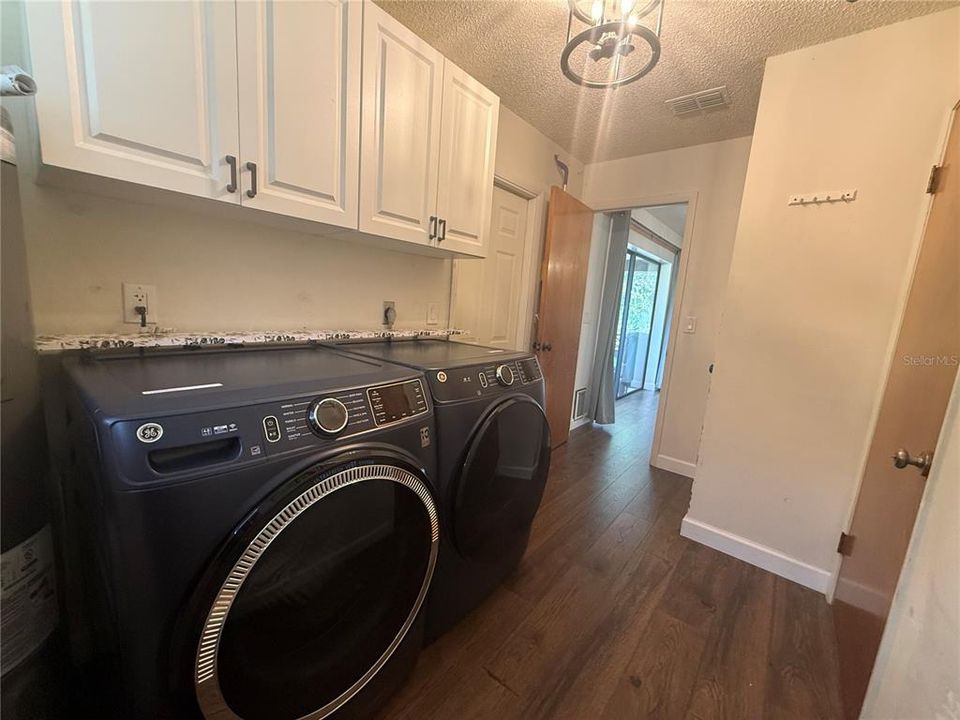 En Venta: $239,900 (3 camas, 2 baños, 1231 Pies cuadrados)