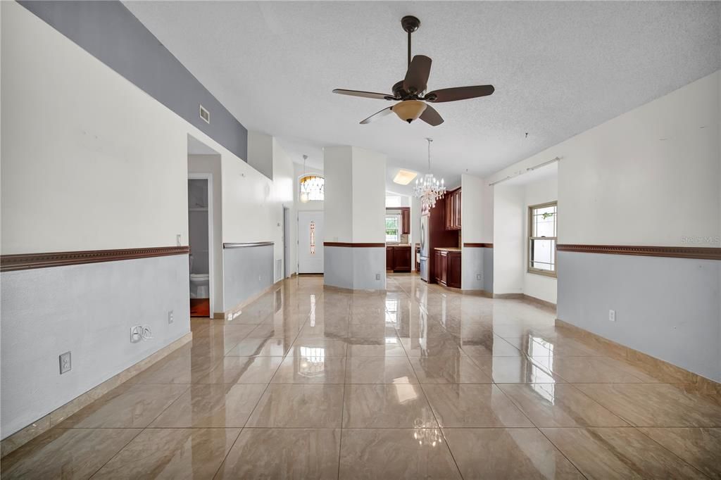 На продажу: $359,900 (3 спален, 3 ванн, 1580 Квадратных фут)
